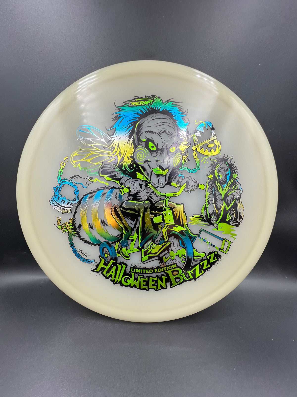 Discraft 2026 Mega Glo Halloween Buzzz Green Yellow Multi Color - 177g+