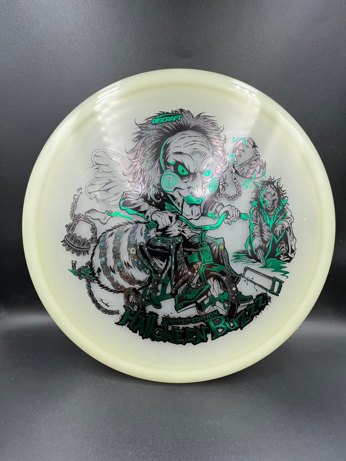 Discraft 2026 Mega Glo Halloween Buzzz Green Dark Stars - 175g-176g