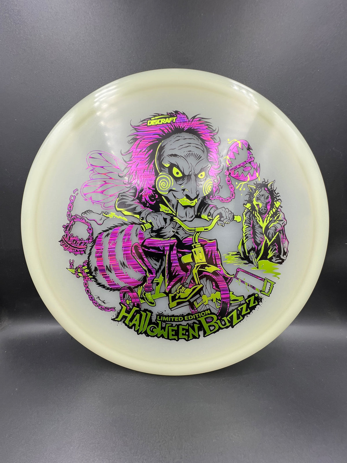 Discraft 2026 Mega Glo Halloween Buzzz Yellow Green Pinkish Purple - 175g-176g