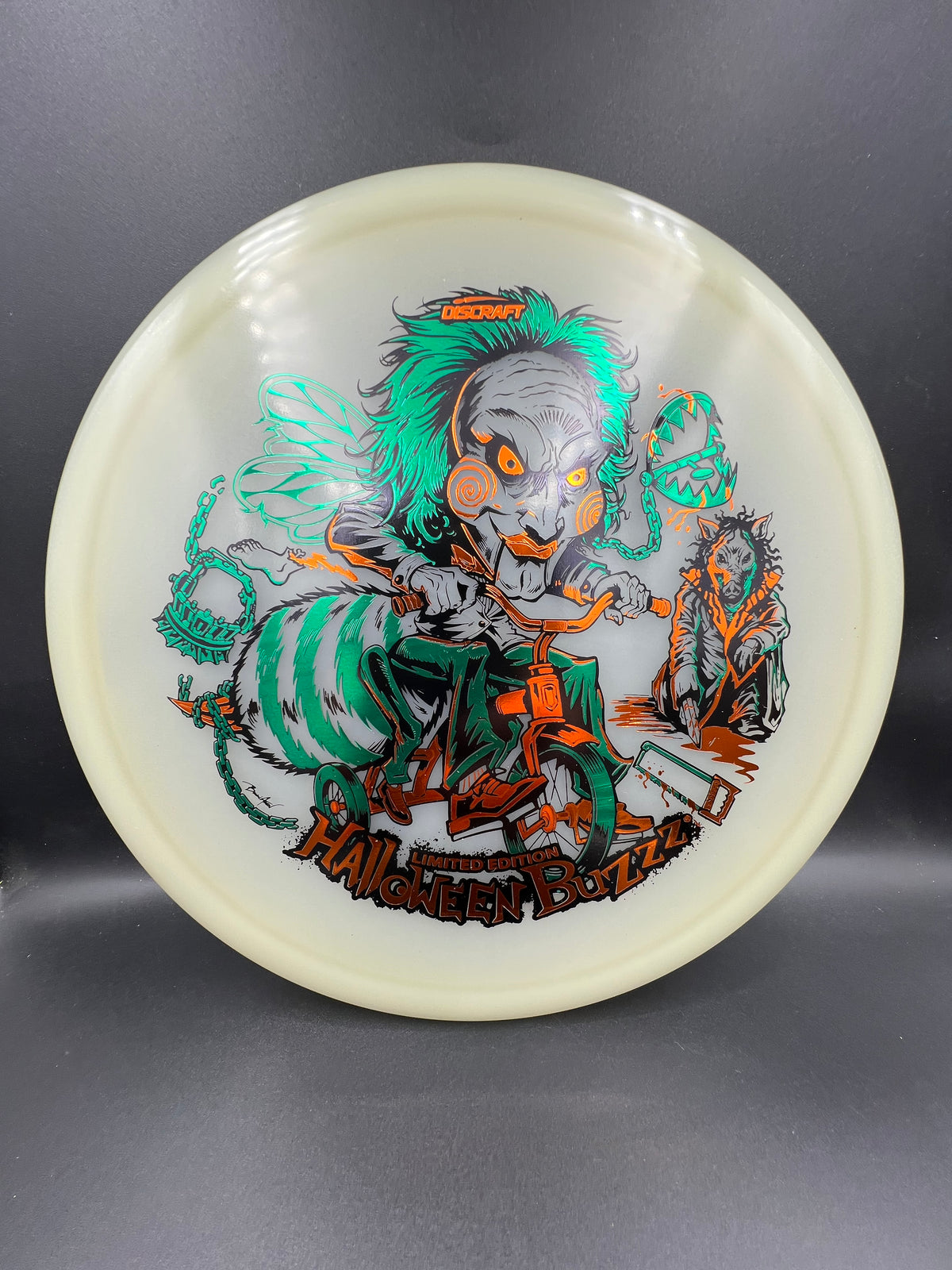 Discraft 2026 Mega Glo Halloween Buzzz Green Orange - 177g+