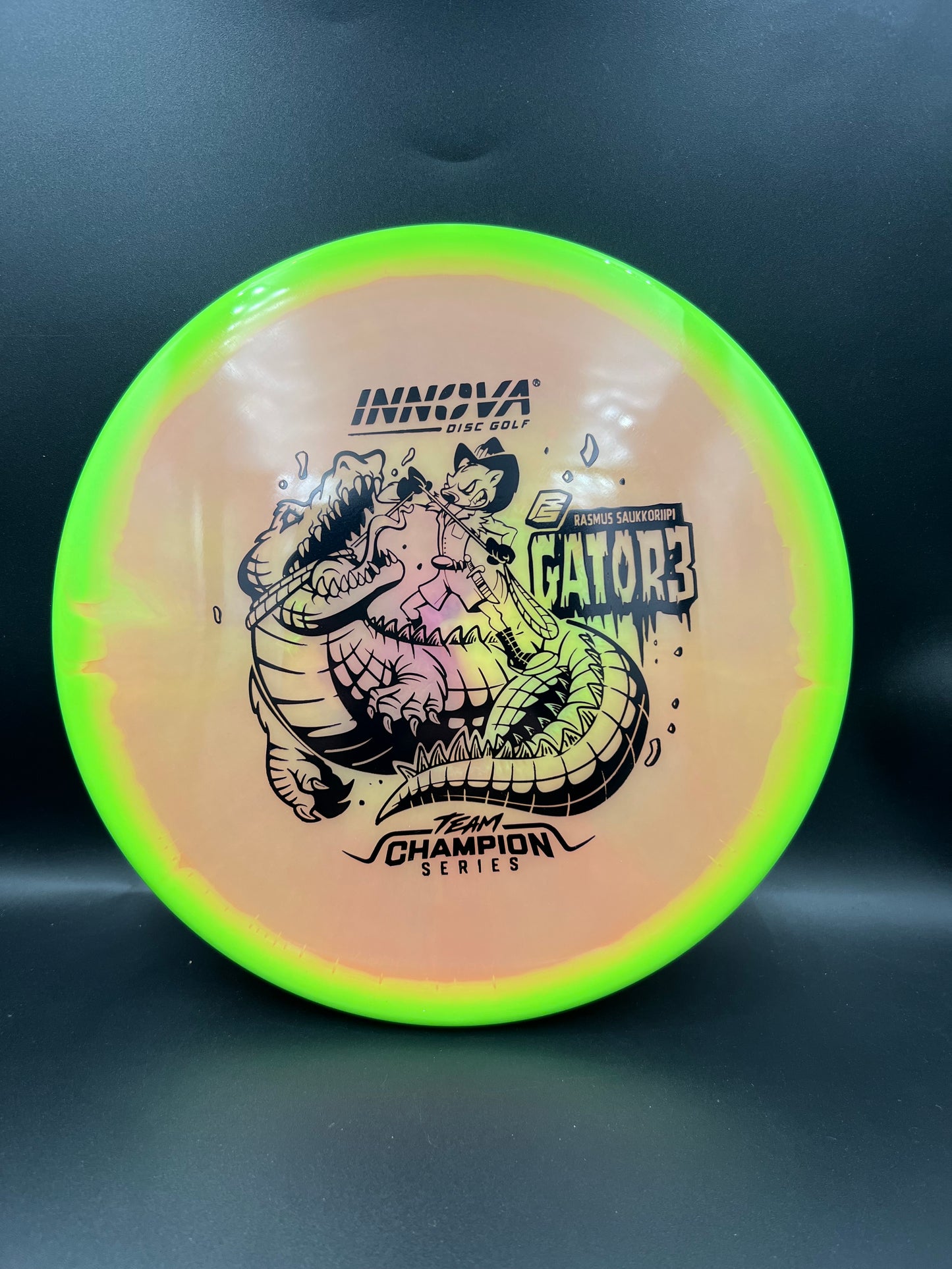 Innova Tour Series 2026 Halo Champion Gator3 Rasmus Saukkoriipi Highlighter Tan Black Stamp - 173-175g