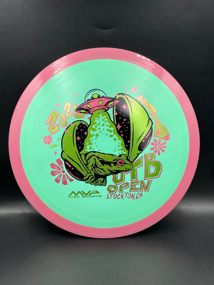 2026 OTB Axiom Fission Delirium Dark Pink Rim Light Green Plate - 173g